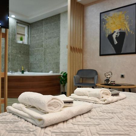 Kikinda Vanimi Lux Apartmani מראה חיצוני תמונה