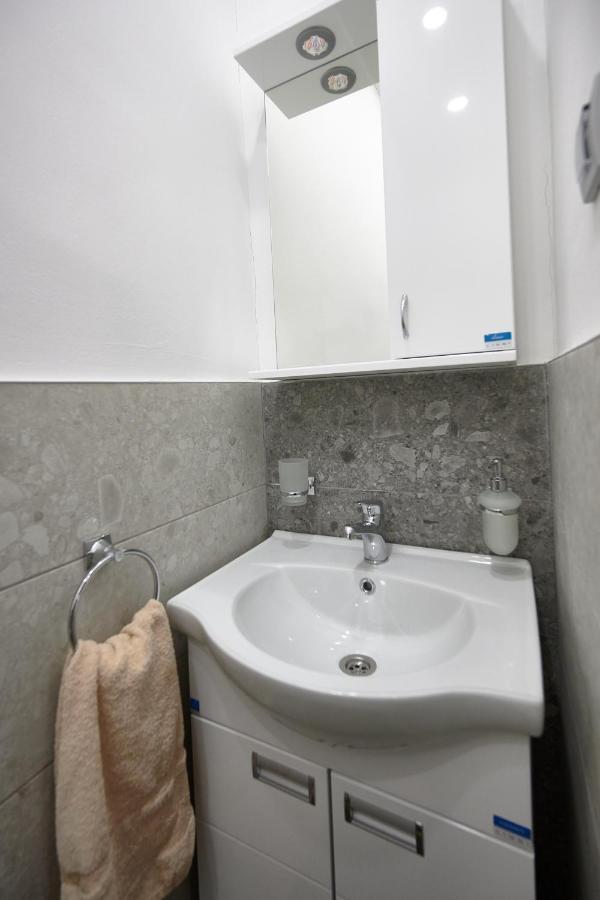 Kikinda Vanimi Lux Apartmani מראה חיצוני תמונה